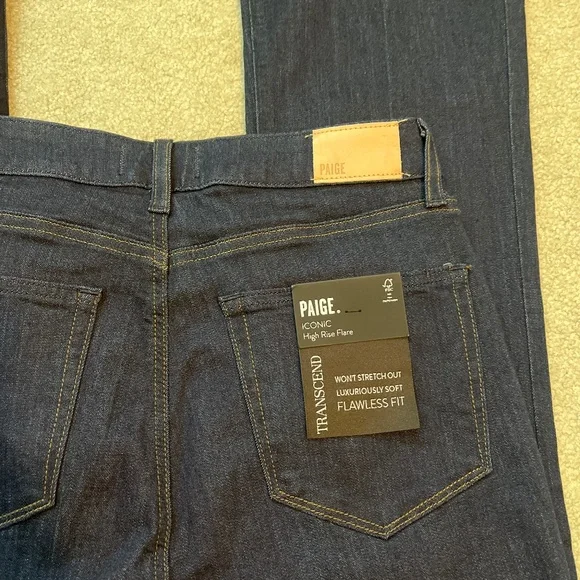 New PAIGE Iconic Flare Jean 28 - Picture 8 of 9